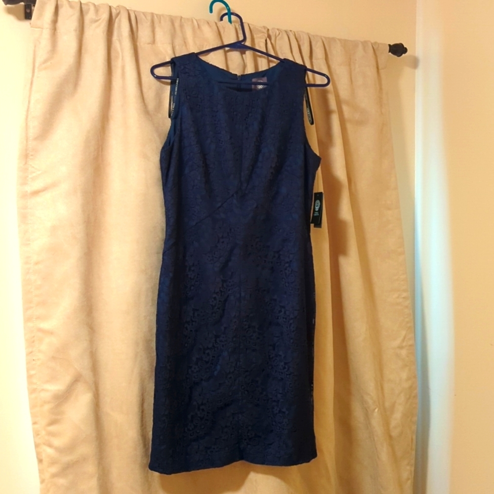 Vince Camuto, size 10, lace shift dress